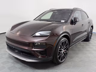 2025 Porsche Macan Macan Turbo Electric's photo