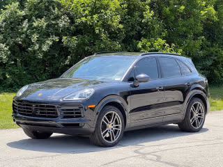 2022 Porsche Cayenne Platinum Edition's photo