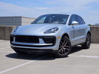 2023 Porsche Macan -'s photo