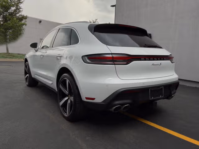 2026 Porsche Macan S - Photo 18