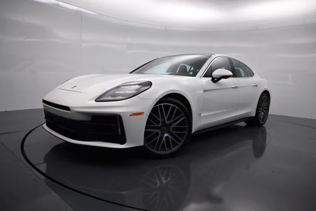 2026 Porsche Panamera 4