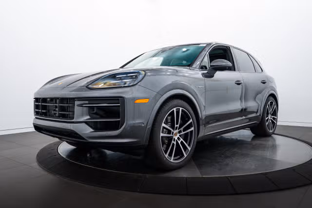 Used 2025 Porsche Cayenne E-Hybrid with VIN WP1AE2AY4SDA17142 for sale in Highland Park, IL