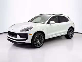 2026 Porsche Macan -'s photo