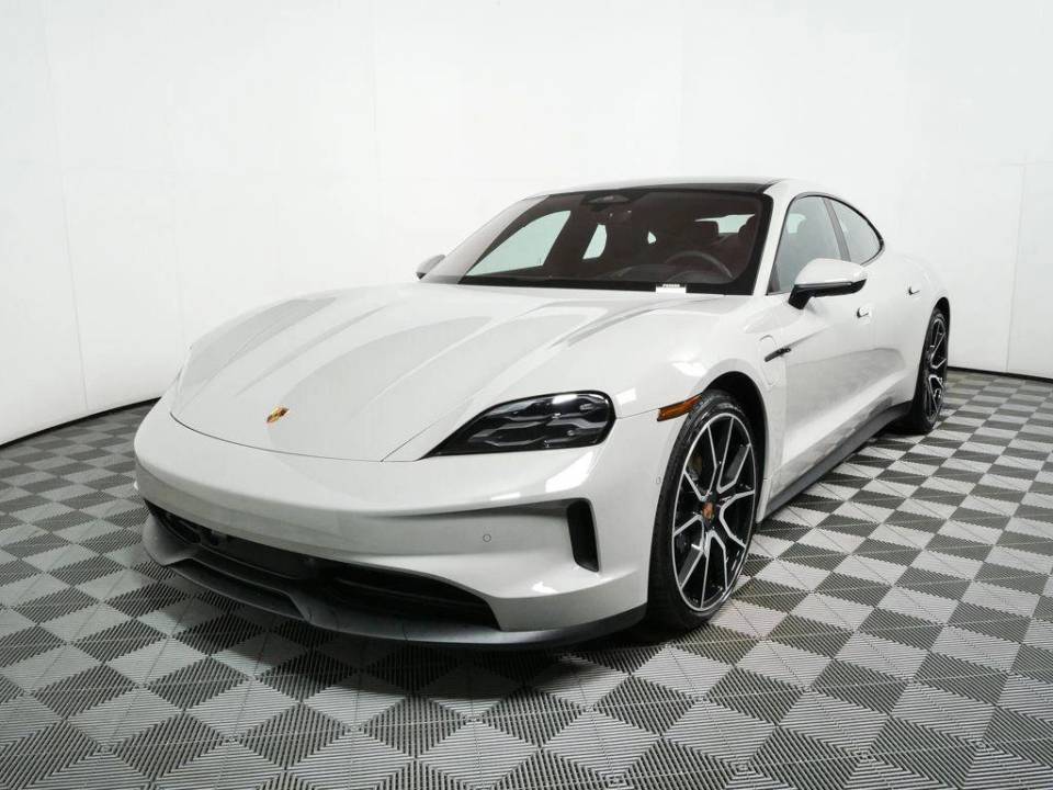 2026 Porsche Taycan