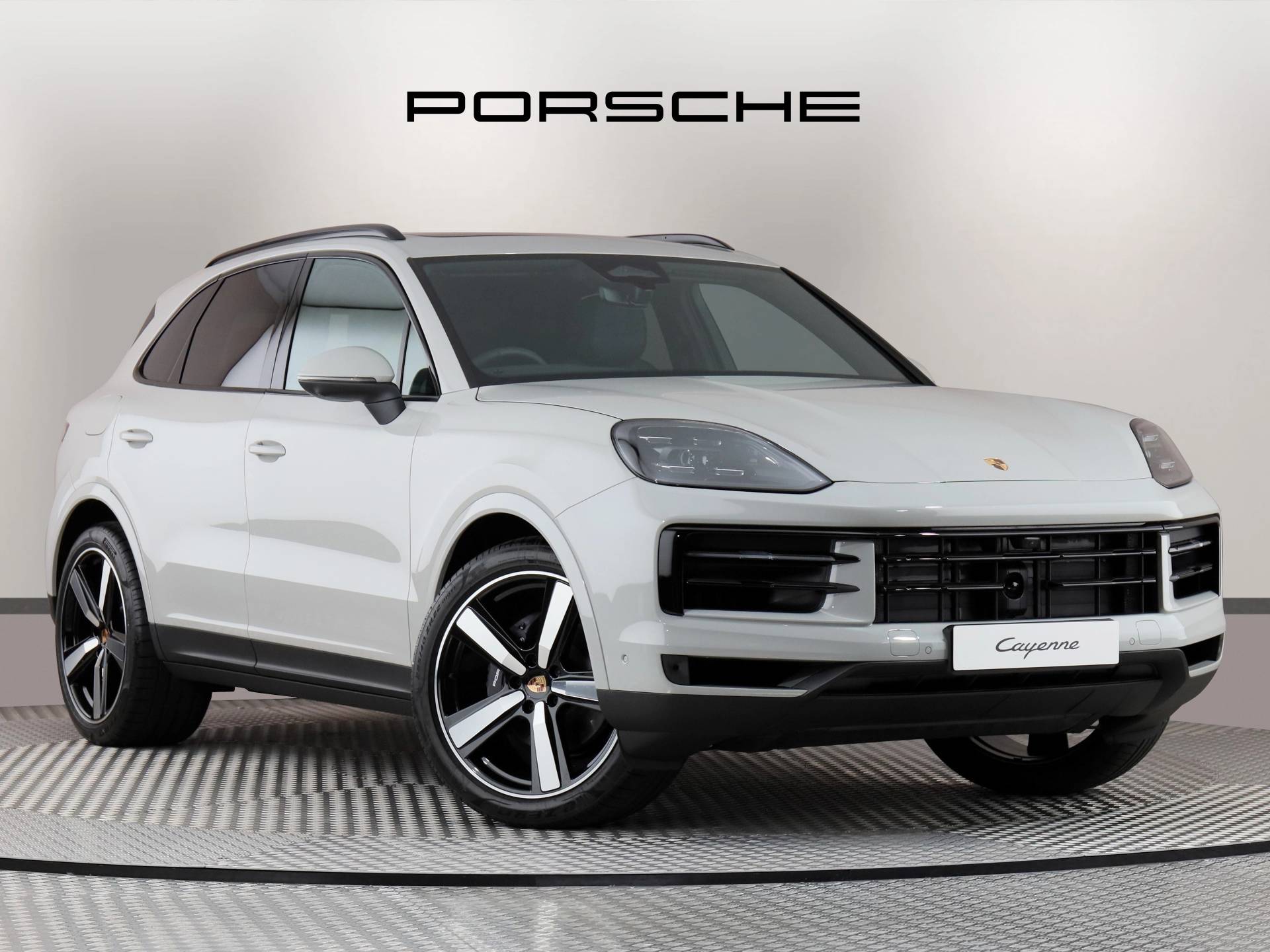 Cayenne, photo 1 of 48