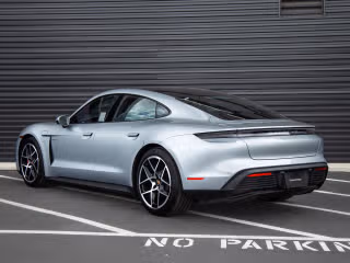 2026 Porsche Taycan S - Photo 17