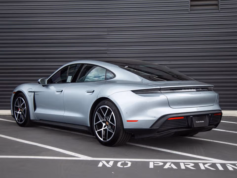 2026 Porsche Taycan S - Photo 19