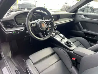 2026 Porsche 911 S - Photo 29