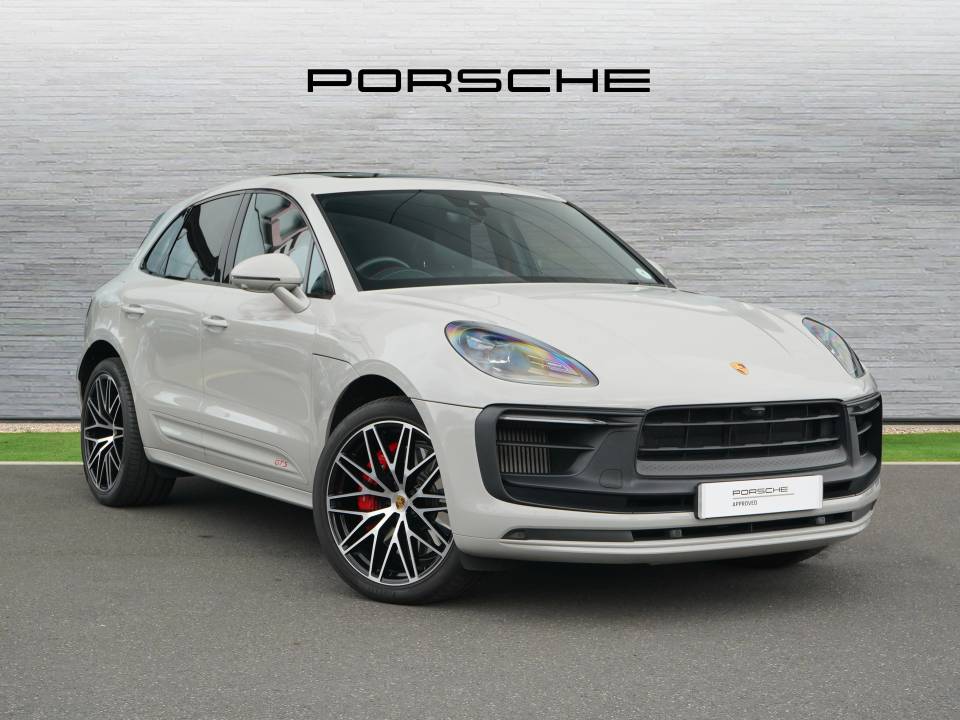 2022 Porsche Macan