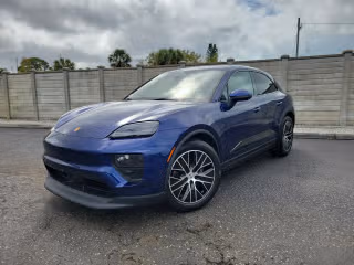 2026 Porsche Macan Macan Electric's photo
