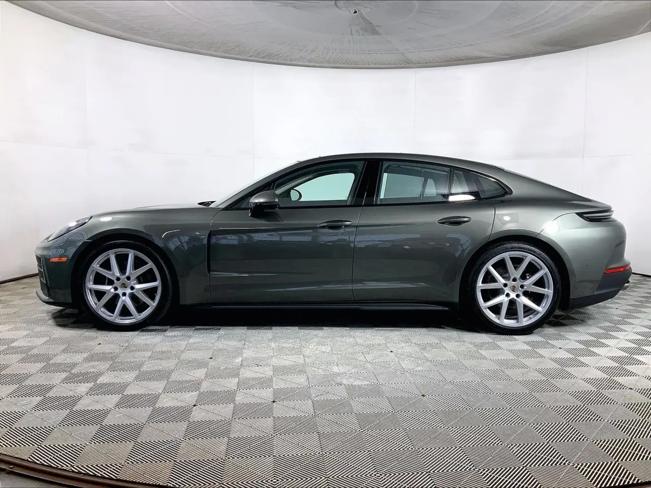 2026 Porsche Panamera Base - Photo 16