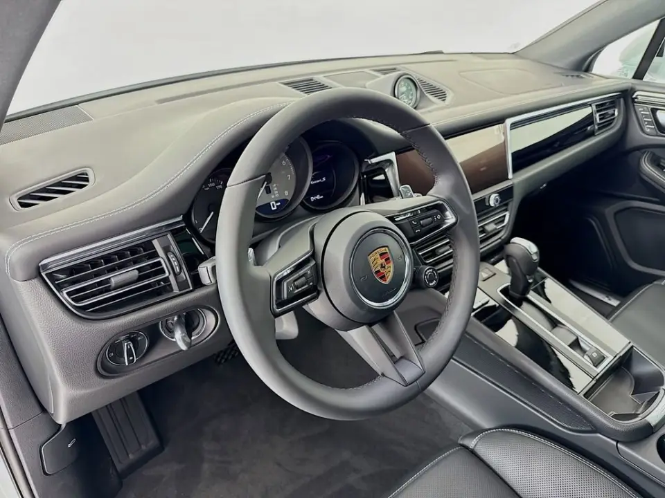2026 Porsche Macan S - Photo 31