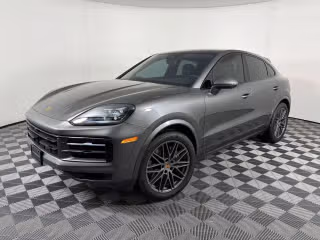2025 Porsche Cayenne -'s photo