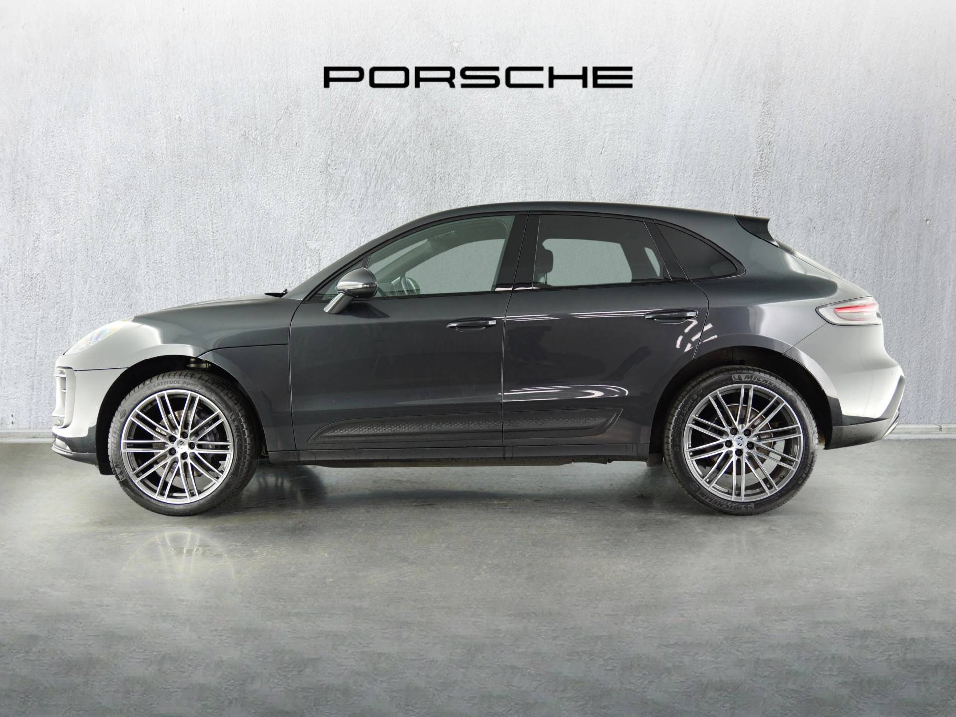Macan, photo 2 of 35