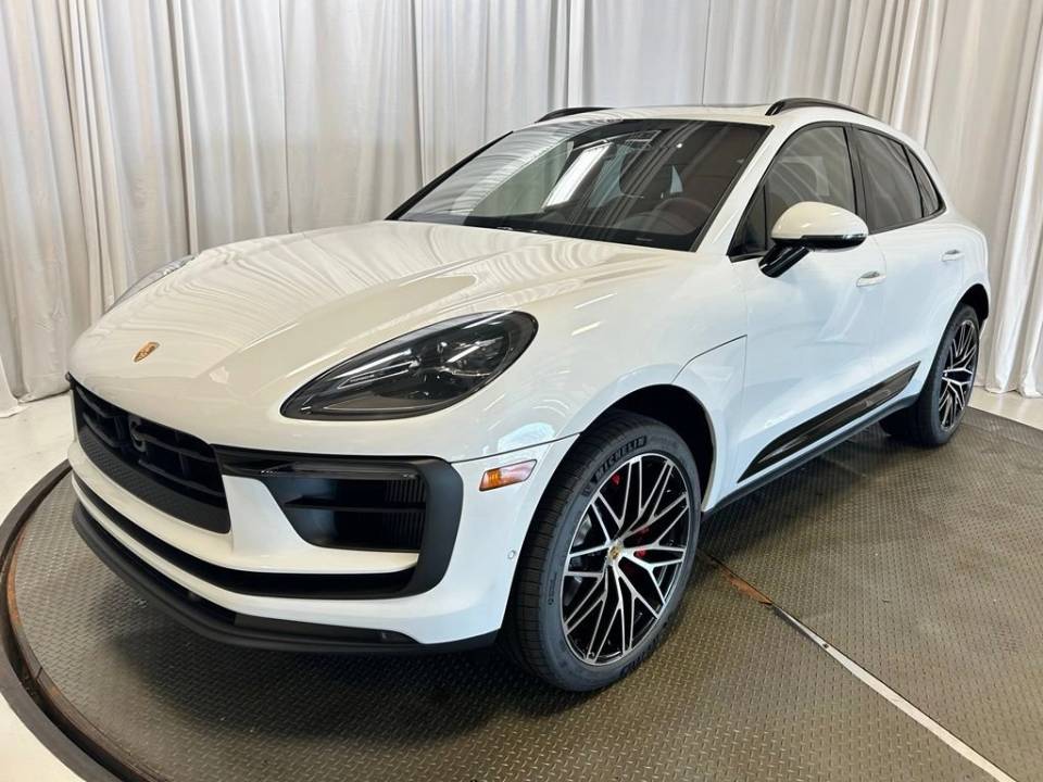 2026 Porsche Macan