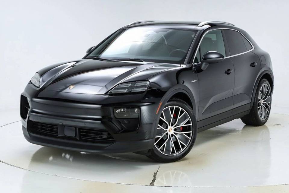 2025 Porsche Macan S