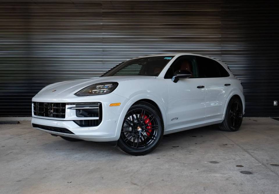 2026 Porsche Cayenne GTS