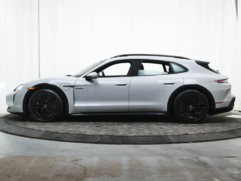2026 Porsche Taycan Turbo S - Photo 16