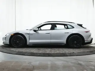 2026 Porsche Taycan Turbo S - Photo 13