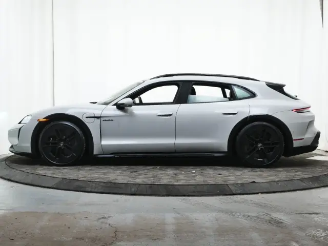 2026 Porsche Taycan Turbo S - Photo 14