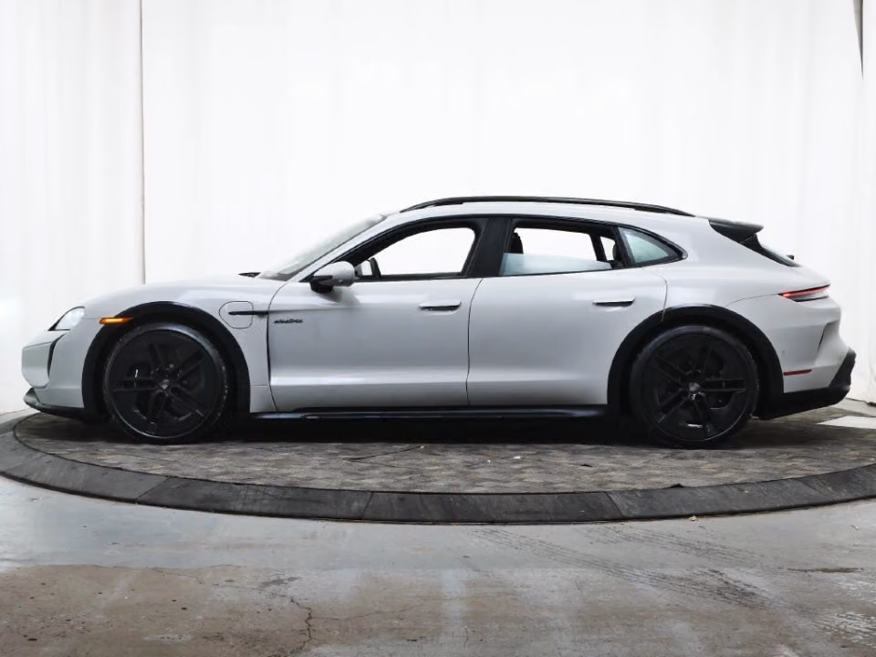 2026 Porsche Taycan Turbo S - Photo 11
