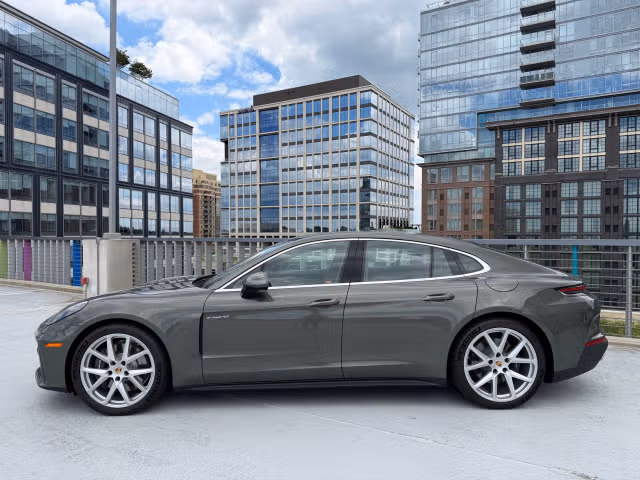 2026 Porsche Panamera 4 E-Hybrid - Photo 10