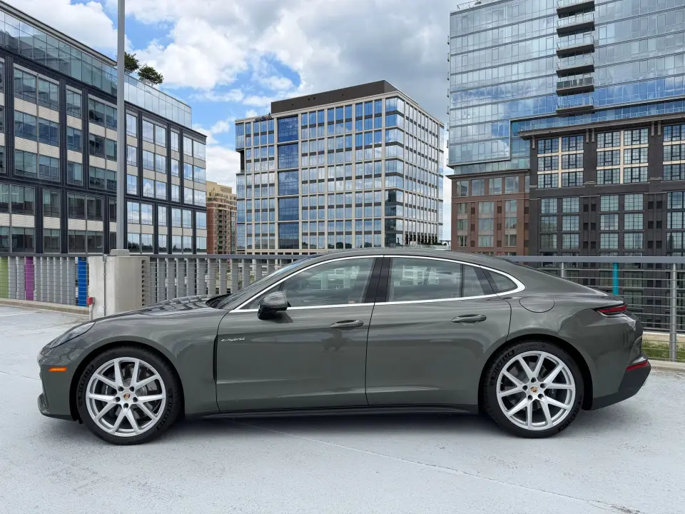 2026 Porsche Panamera 4 E-Hybrid - Photo 15