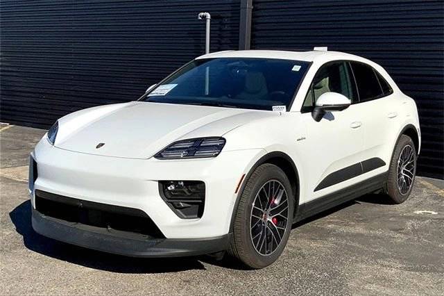 2025 Porsche Macan S