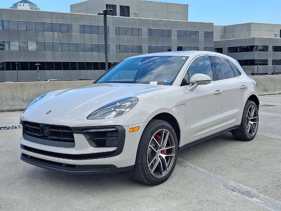 2026 Porsche Macan