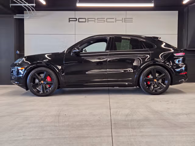 2025 Porsche Cayenne Coup GTS - Photo 10