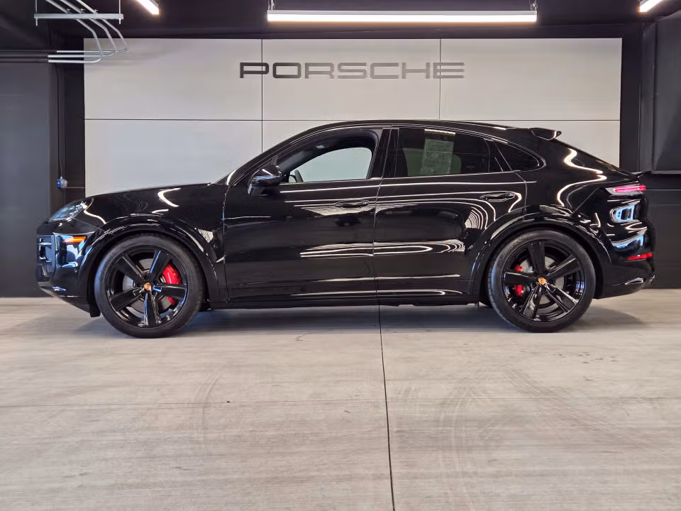 2025 Porsche Cayenne Coup GTS - Photo 11