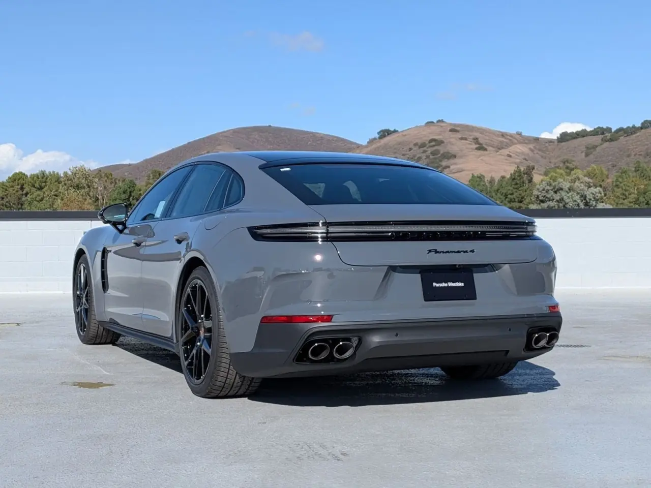 2026 Porsche Panamera 4 E-Hybrid - Photo 24