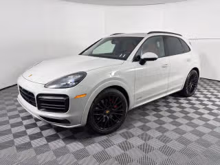 2023 Porsche Cayenne GTS's photo