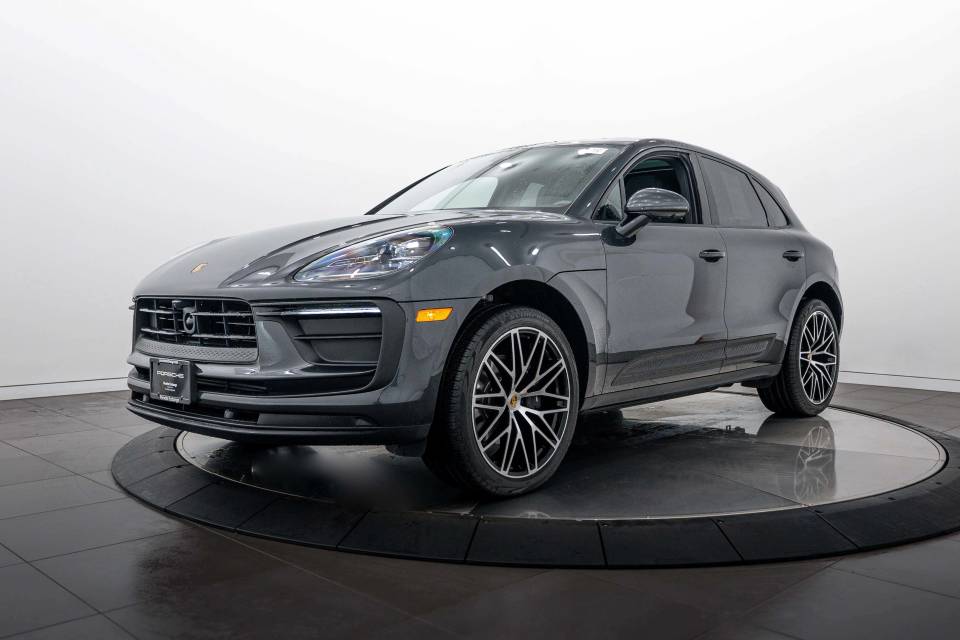 2026 Porsche Macan