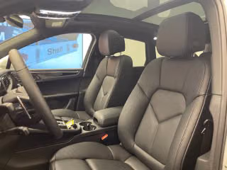 2026 Porsche Macan Base - Photo 33