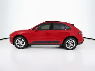 2025 Porsche Macan T - Photo 13
