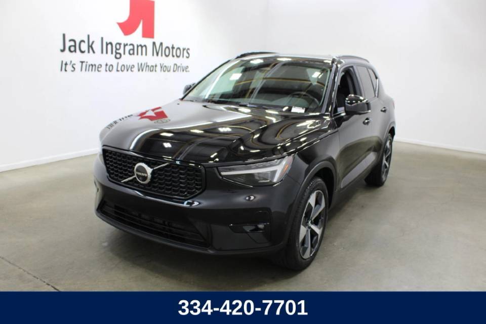 2026 Volvo XC40 Plus