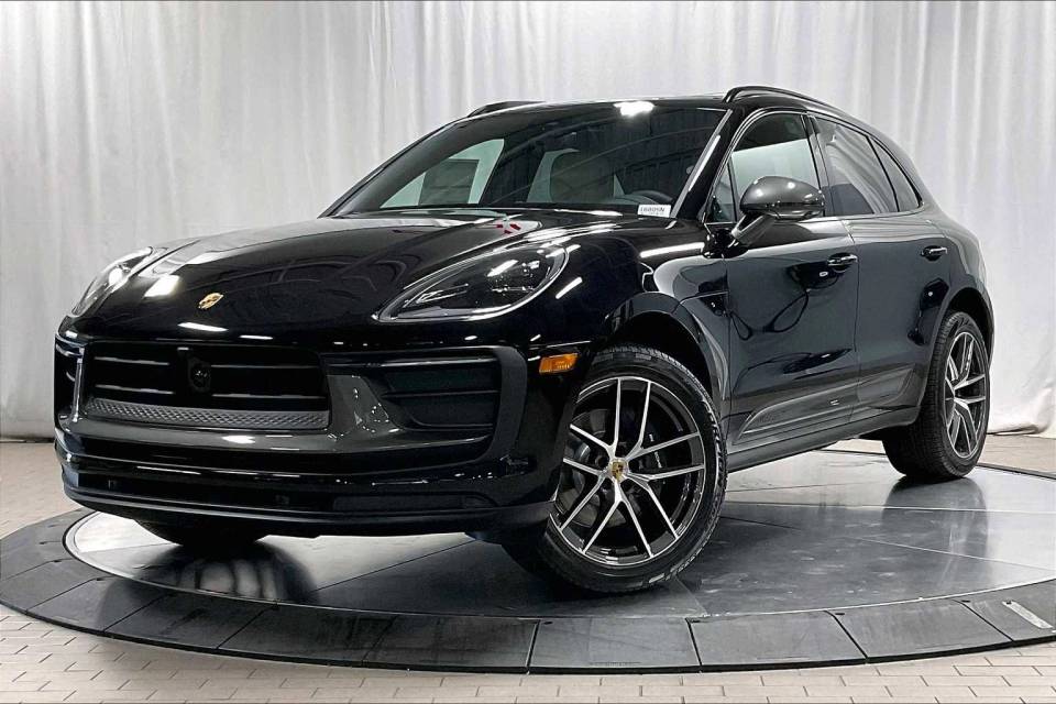 2025 Porsche Macan T