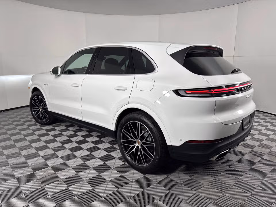 2026 Porsche Cayenne E-Hybrid - Photo 19