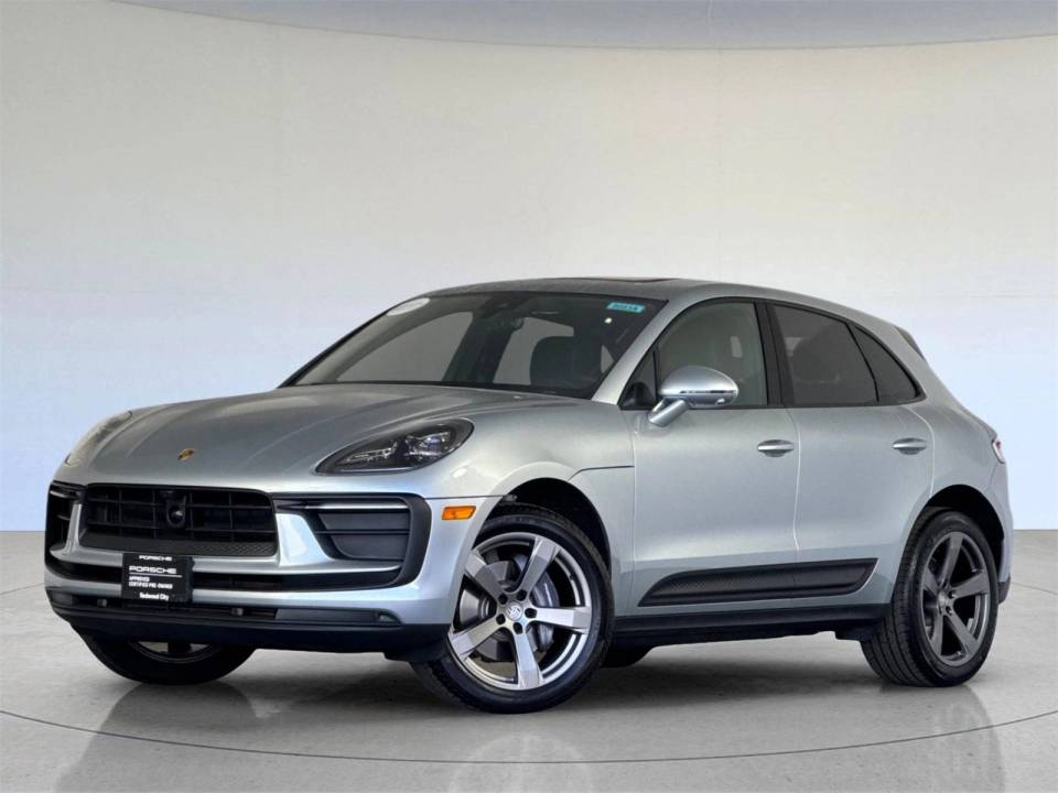 2025 Porsche Macan T