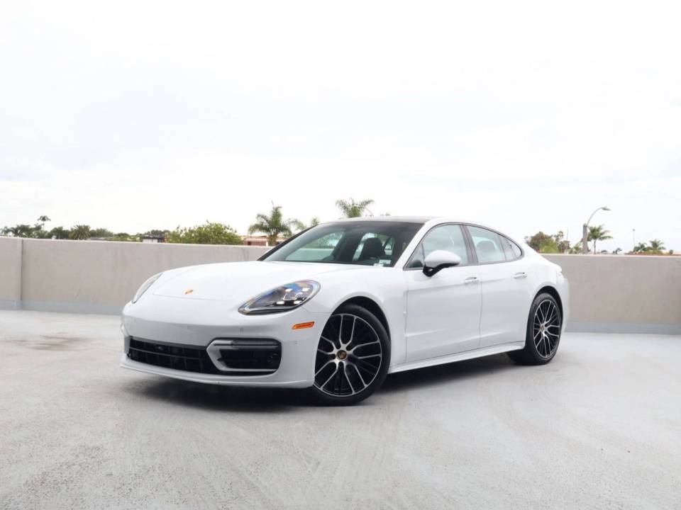 2023 Porsche Panamera