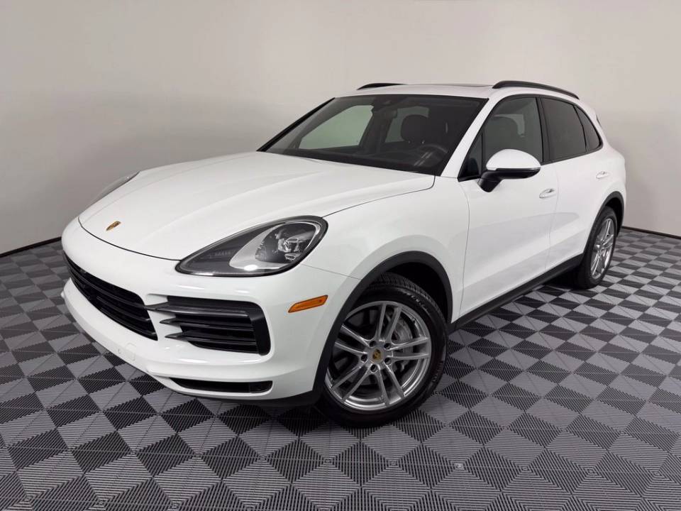 2023 Porsche Cayenne Base