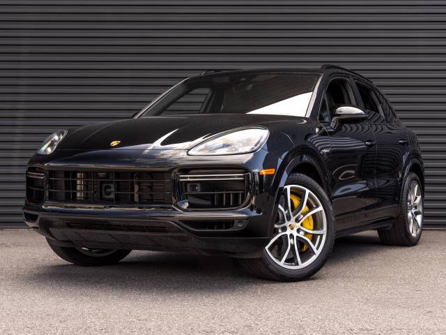 2023 Porsche Cayenne Turbo S E-Hybrid (MY23)