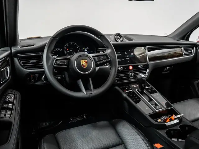 2026 Porsche Macan Base - Photo 30