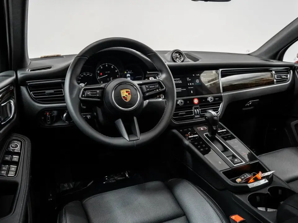 2026 Porsche Macan Base - Photo 31