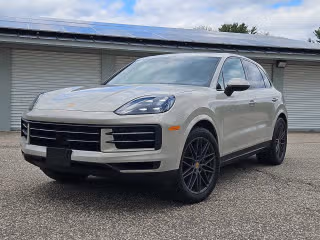 2024 Porsche Cayenne -'s photo