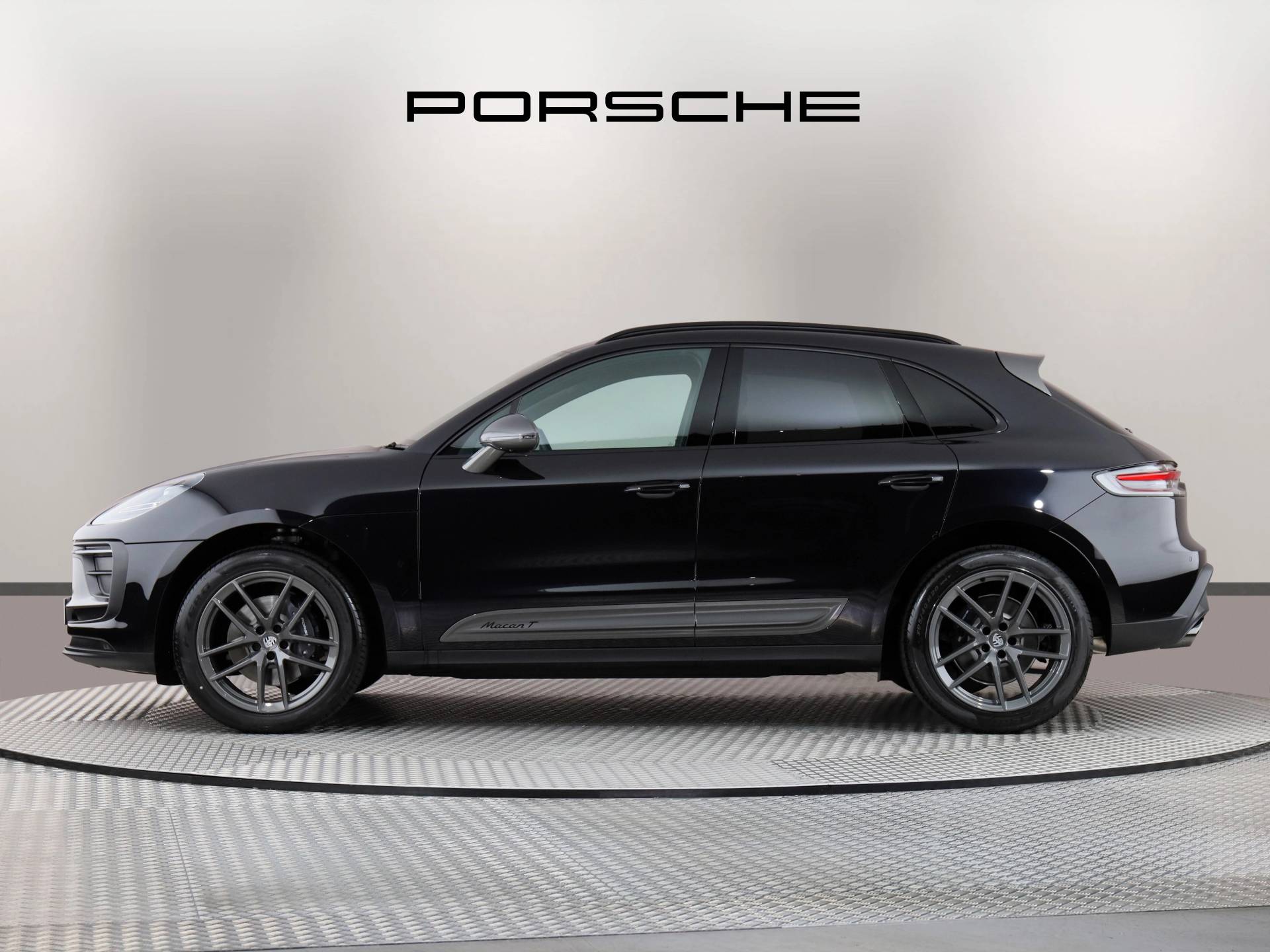 Macan T, photo 2 of 45