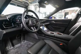 2025 Porsche Taycan Turbo - Photo 29