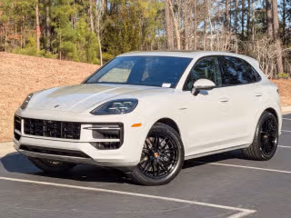 2025 Porsche Cayenne E-Hybrid's photo