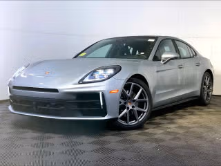 2026 Porsche Panamera 4's photo